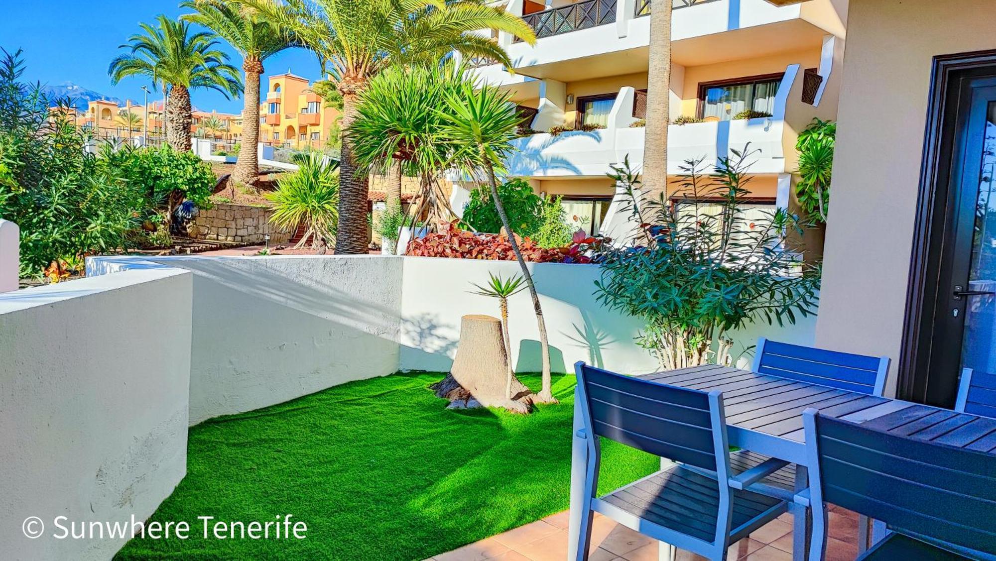 Spacious Apartment With Private Garden In Tenerife South Сан Мигель Экстерьер фото